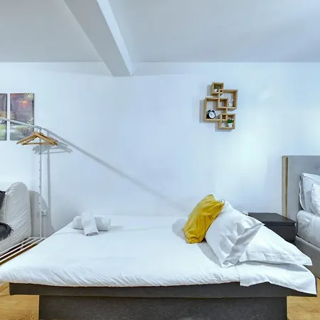 And Beautiful Apartamento