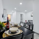 And Beautiful Apartment Lisbon