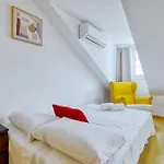 And Beautiful Apartment Lisbon